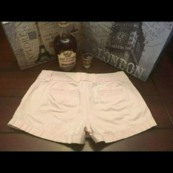 J. Crew Classic Twill Chino Shorts Pale Pink, Size 4 - Picture 3 of 4